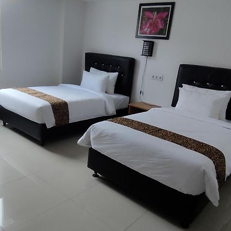 Golden Ganesha Hotel Yogyakarta By Ecommerceloka Gondowulung エクステリア 写真